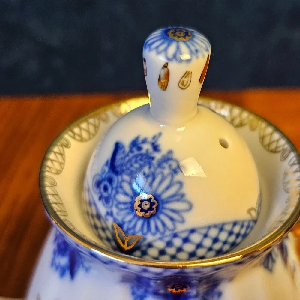 Lomonosov Imperial Porcelain Cobalt Net Floral Teapot Gold Trim Made in Russia